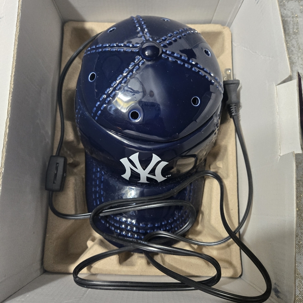 New York Yankees Scentsy Candle Warmer